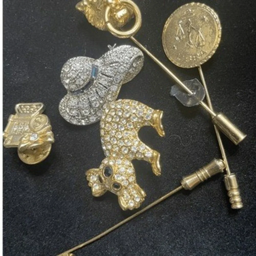 8pc Vintage Style Brooches & Hat Pins Lot Rhinestone Butterfly Koala Lion‎ Libra